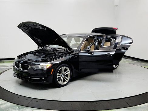 Used 2017 BMW 330i Sedan image 9
