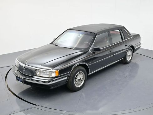 Used 1990 Lincoln Continental Signature image 28