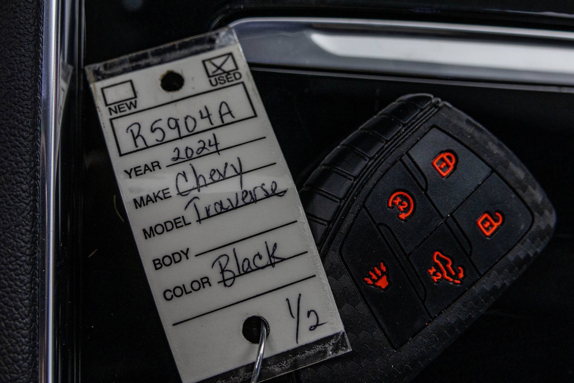 Used 2024 Chevrolet Traverse RS FWD image 61