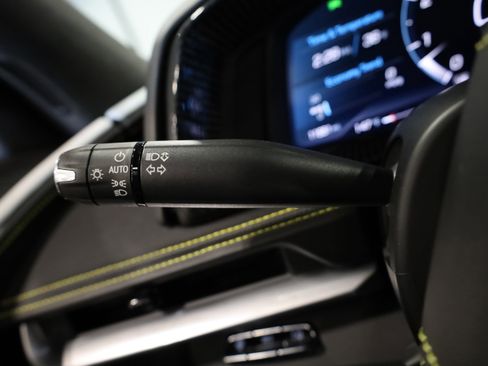 Used 2022 Chevrolet Corvette Stingray Premium Conv w/ Z51 Performance Package image 26