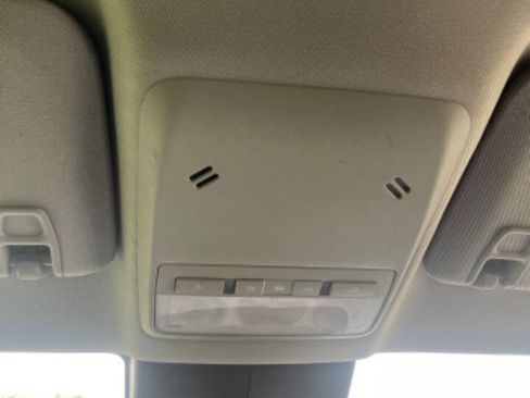 Used 2018 Chevrolet Trax LT w/ LT Convenience Package AWD/4WD image 14