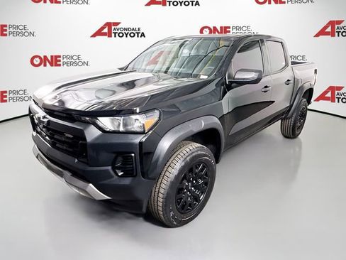 Used 2023 Chevrolet Colorado Trail Boss image 3