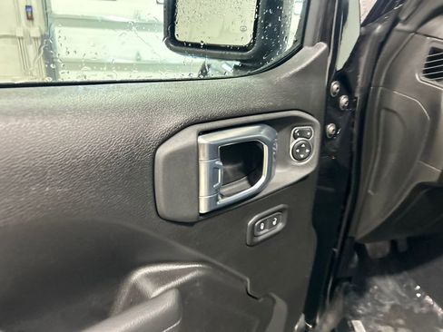 New 2026 Jeep Gladiator Sport image 14