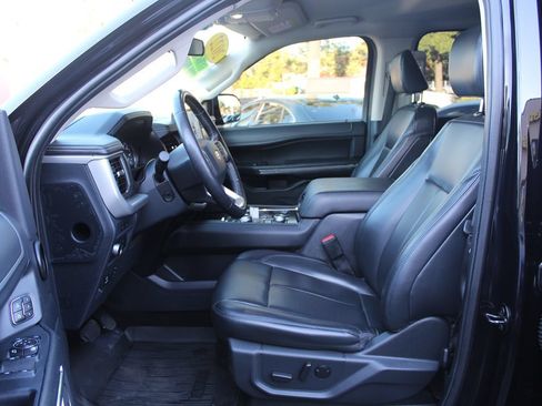 Used 2022 Ford Expedition XLT AWD/4WD image 21