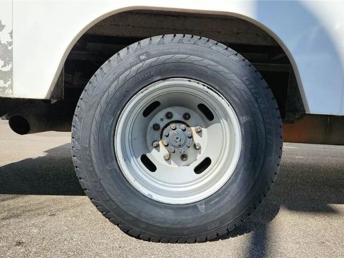 Used 2019 Ford F350 XL w/ Power Equipment Group RWD image 12