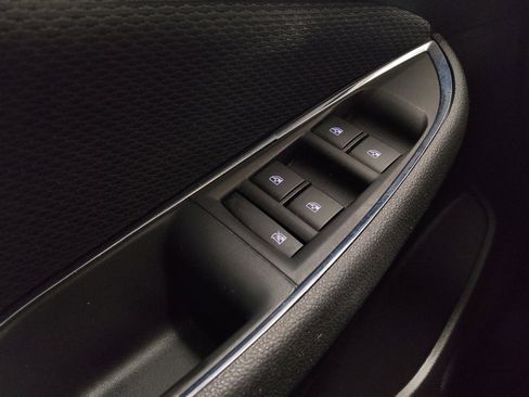 Used 2018 Chevrolet Cruze LT FWD image 27