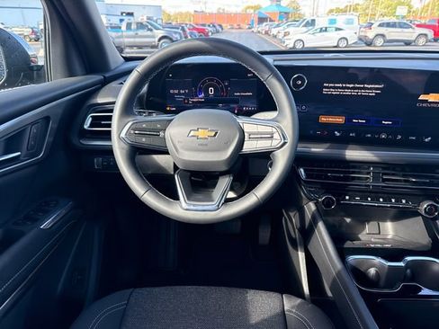 New 2026 Chevrolet Traverse LT w/ Driver Confidence Package image 8