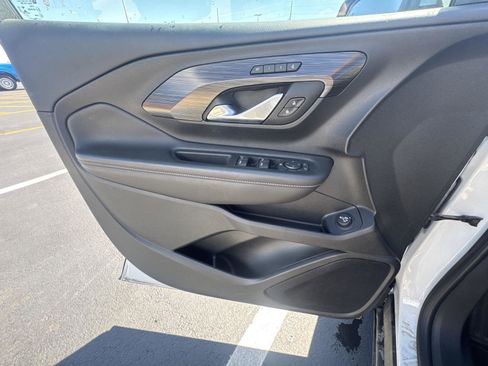 Used 2022 GMC Terrain SLT AWD/4WD image 19