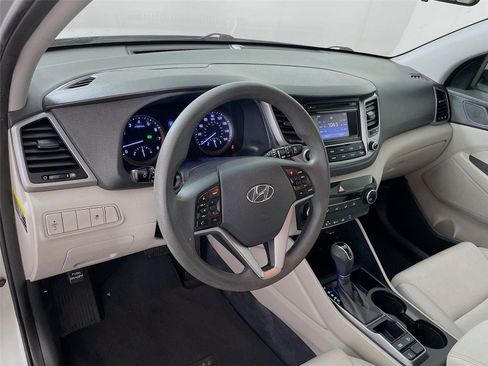 Used 2017 Hyundai Tucson SE w/ SE Popular Package 02 AWD/4WD image 13
