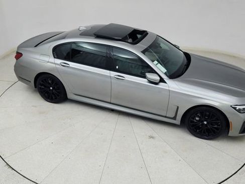 Used 2022 BMW 740i xDrive w/ M Sport Package image 82