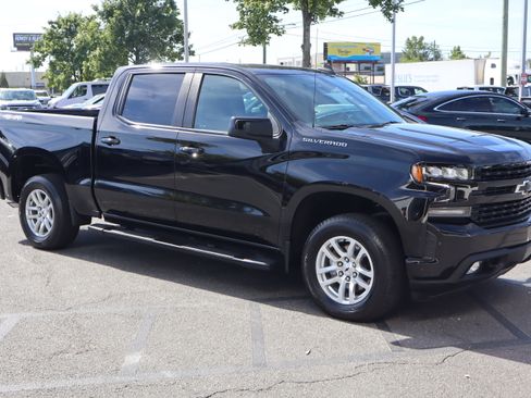 Certified 2022 Chevrolet Silverado 1500 RST image 2