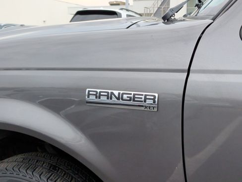 Used 2010 Ford Ranger XLT image 12