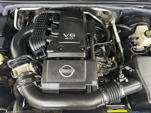 Used 2013 Nissan Frontier SV image 20