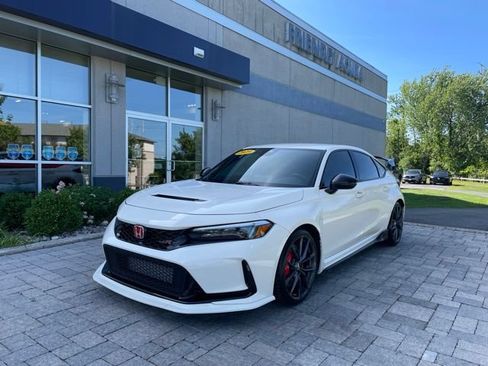 Used 2025 Honda Civic Type R image 2