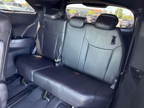 Used 2025 Toyota Sienna Limited AWD/4WD image 31