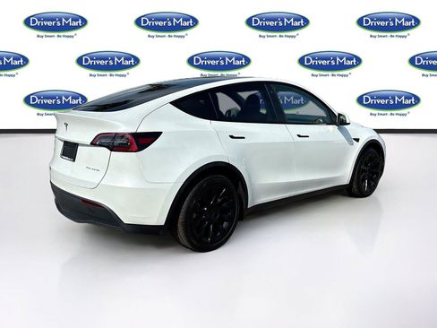 Used 2023 Tesla Model Y Long Range AWD/4WD image 7
