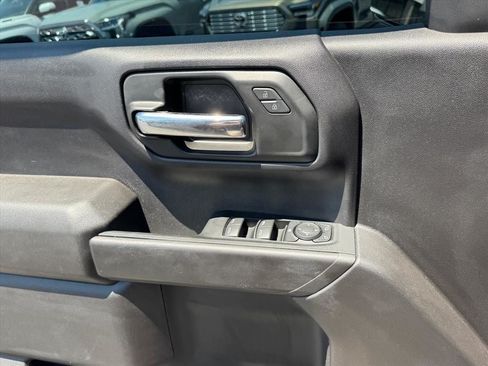 Used 2024 Chevrolet Silverado 1500 Custom Trail Boss w/ Turbomax Blackout Package AWD/4WD image 21