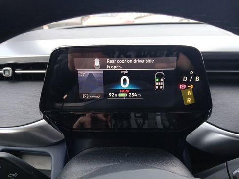 New 2025 Volkswagen ID. Buzz Pro S RWD image 15
