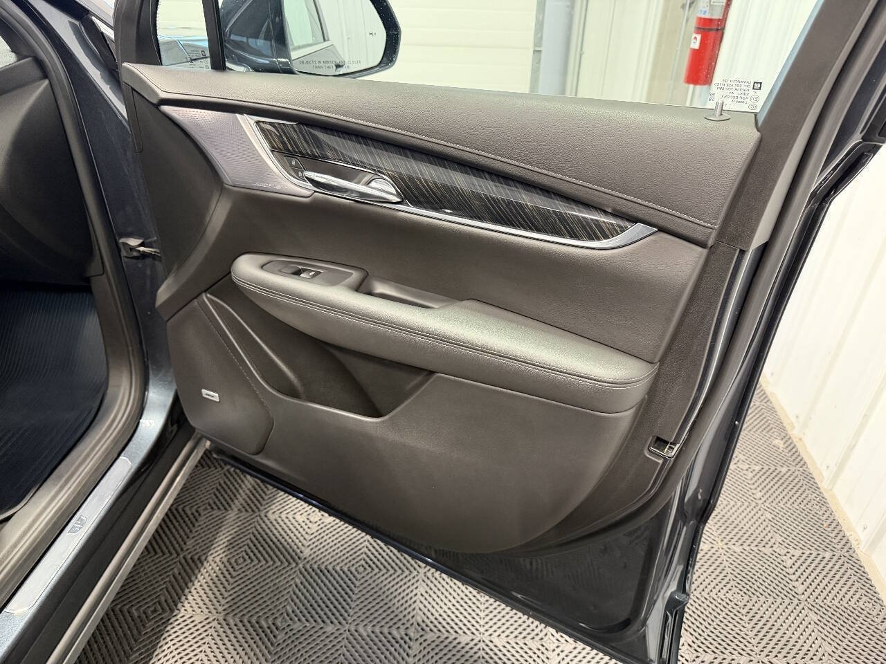 Used 2020 Cadillac XT6 Premium Luxury AWD/4WD image 34