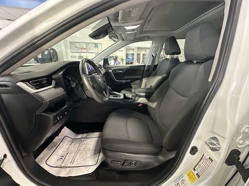 Used 2023 Toyota RAV4 XLE w/ Convenience Package AWD/4WD image 7