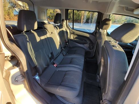 Used 2016 Ford Transit Connect XLT image 15