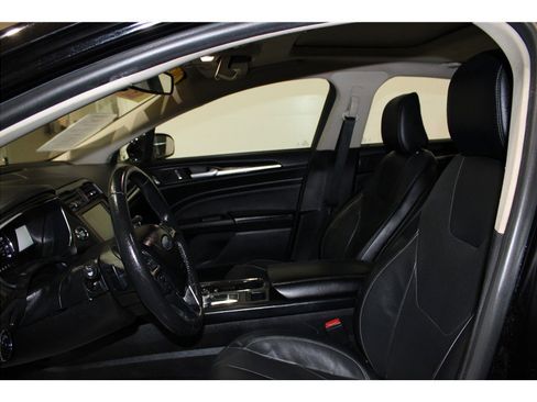 Used 2020 Ford Fusion Titanium image 10