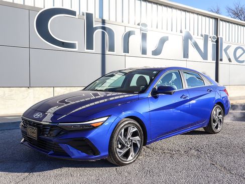 Used 2024 Hyundai Elantra Limited image 1