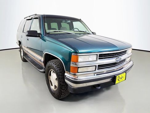 Used 1998 Chevrolet Tahoe 4WD w/ Cold-Climate Pkg image 4