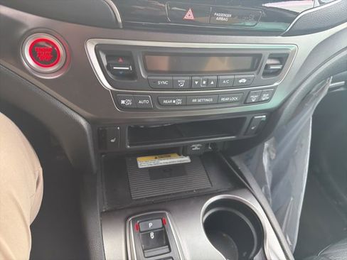 Used 2022 Honda Pilot Special Edition image 6