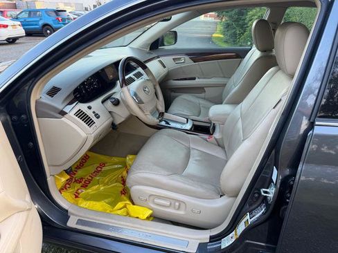 Used 2010 Toyota Avalon Limited FWD image 7
