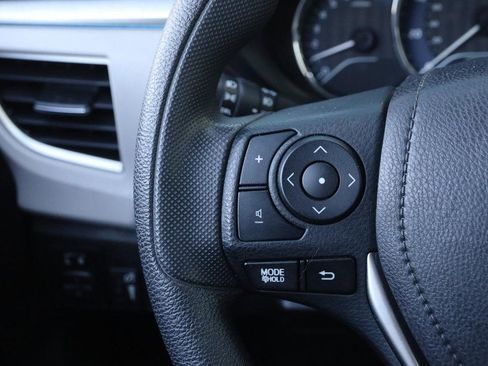 Used 2015 Toyota Corolla LE image 12