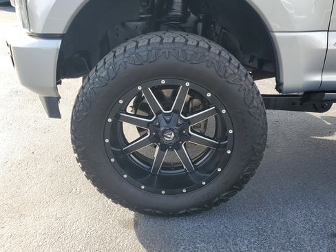 Certified 2021 Ford F250 Platinum w/ FX4 Off-Road Package image 5