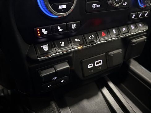Used 2022 GMC Sierra 3500 AT4 w/ AT4 Preferred Package image 31