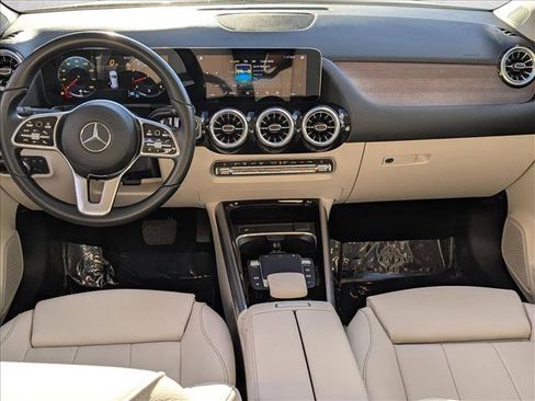 Used 2023 Mercedes-Benz GLA 250 image 17