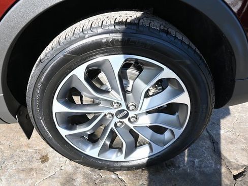 Used 2023 Lincoln Nautilus Reserve w/ Equipment Group 201A image 13