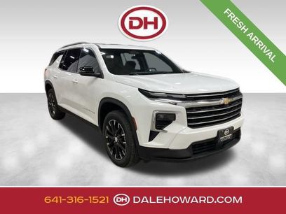 Used 2025 Chevrolet Traverse LT w/ Sun and Wheel Package