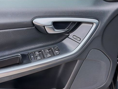 Used 2014 Volvo S60 T5 image 16