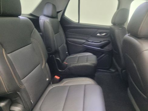Used 2020 Chevrolet Traverse LT w/ LT Premium Package AWD/4WD image 19