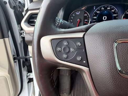 Used 2017 GMC Acadia Denali w/ Technology Package AWD/4WD image 26