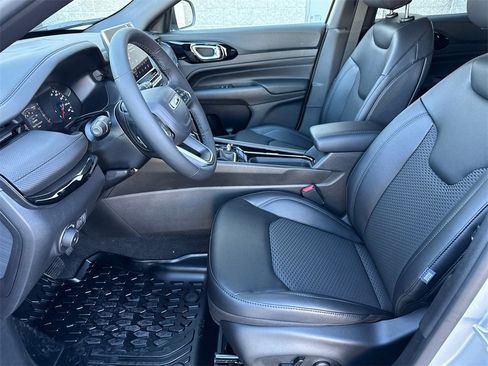 New 2026 Jeep Compass Latitude w/ Quick Order Package 29K image 5