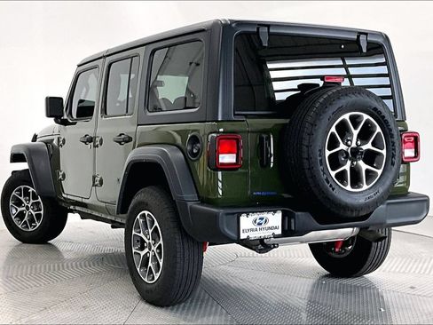 Used 2024 Jeep Wrangler Unlimited Sport AWD/4WD image 12