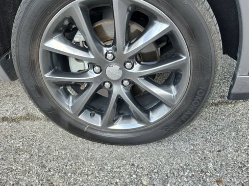Used 2018 Dodge Durango GT AWD/4WD image 4