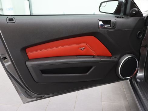 Used 2014 Ford Mustang GT Premium RWD image 33