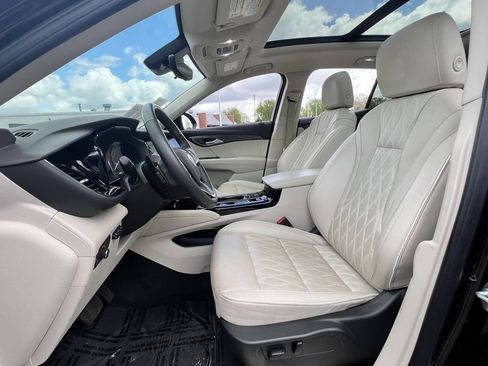 Used 2023 Buick Envision Avenir AWD/4WD image 32