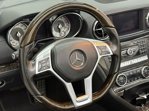Used 2014 Mercedes-Benz SL 550 image 38