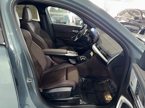 Certified 2025 BMW X2 xDrive28i image 10