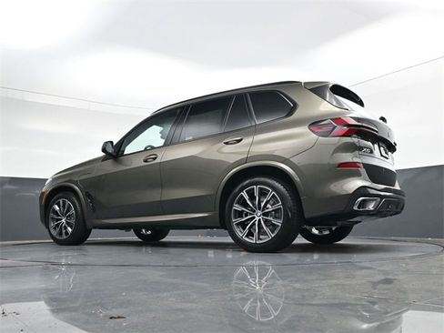 New 2026 BMW X5 xDrive50e w/ M Sport Package image 28