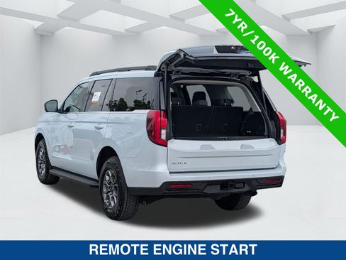 Certified 2025 Ford Expedition Active AWD/4WD image 14
