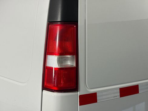 Used 2021 Chevrolet Express 2500 RWD image 31