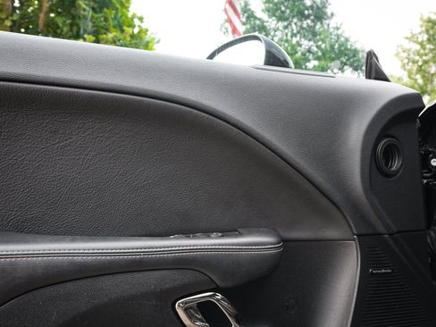 Used 2016 Dodge Challenger SRT Hellcat RWD image 15